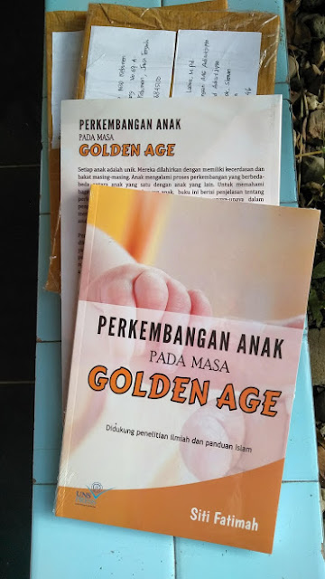 Buku 2 - Golden Son.pdf