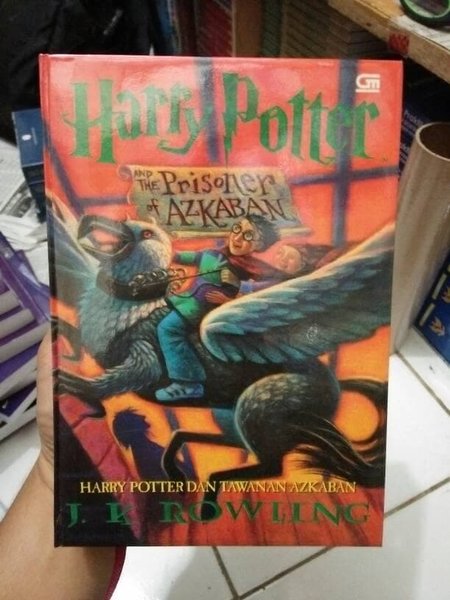 3.Harry Potter dan Tawanan Azkaban.pdf